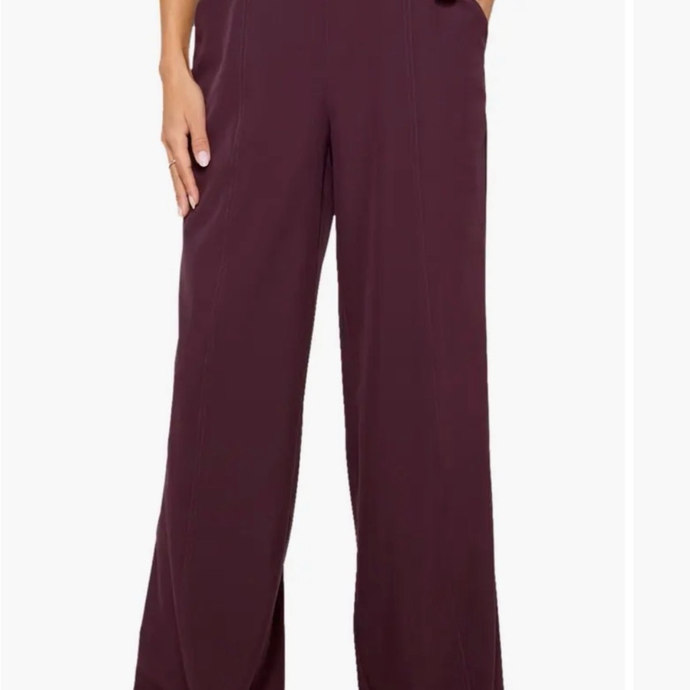 Fabletics wide leg trouser. NWT. Size XL. Plum.
